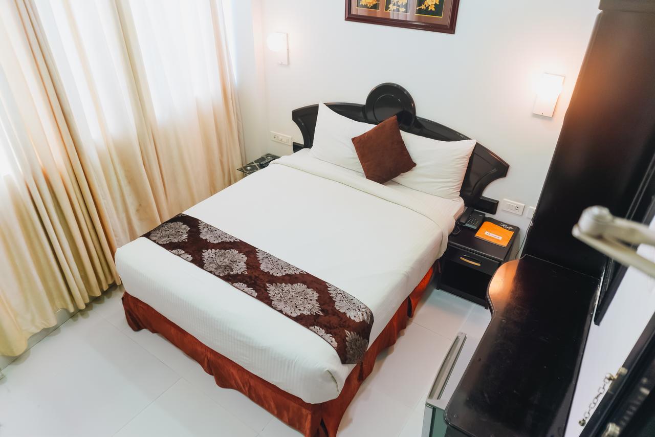 Chothys Park Thiruvananthapuram Exterior photo